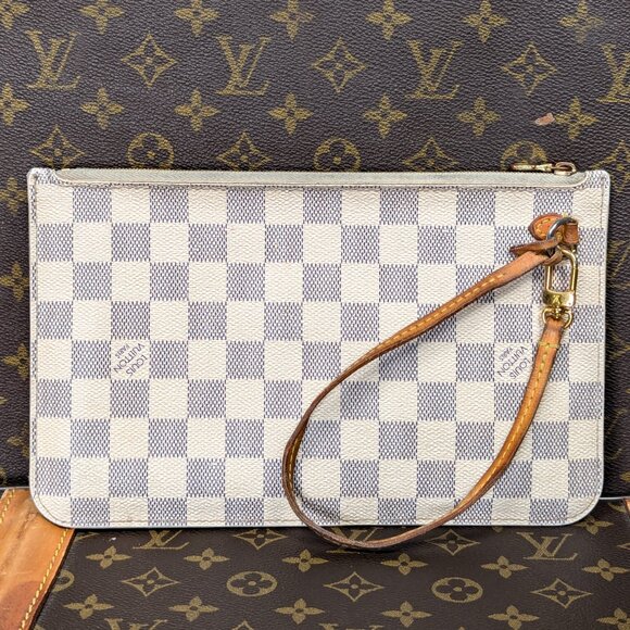 LOUIS VUITTON Damier Azur Neverfull Pouch - Picture 4 of 15